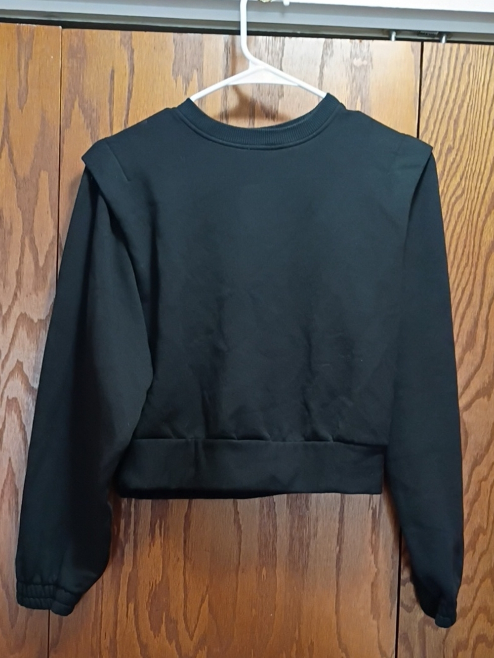 CALIA by Carrie Underwood Black Crop Sweatshirt